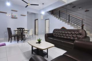 A Stylish 4BR Home with Private Pool - Johor Bahru - 0