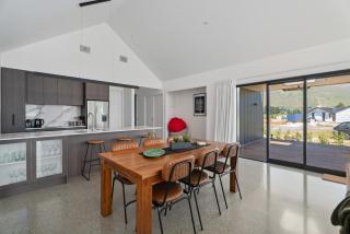 Mountain Majesty - Wanaka Holiday Home - Wanaka - 5