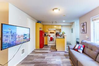 SpaceNeedleNest, Retro Chic, Free Parking-Rooftop - 6