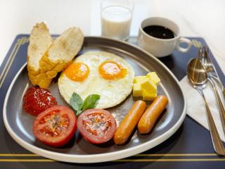 California Saigon Hotel & Rooftop Pool - 2