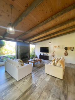 Casa Mia Rambla,casa completa para 12 personas,cuenta con 5 dormitorios ,4 baños ,piscina climatizada y parrillero - Colonia del Sacramento - 8