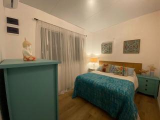 Casa Mia Rambla,casa completa para 12 personas,cuenta con 5 dormitorios ,4 baños ,piscina climatizada y parrillero - Colonia del Sacramento - 1