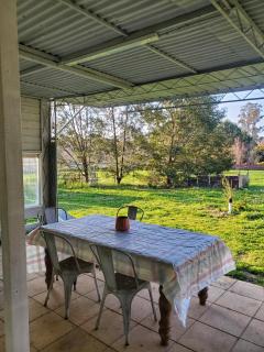 Cosy & historic farmhouse - 3 bedroom, 2 bathroom 5kms from Castlemaine - Barkers Creek - 7