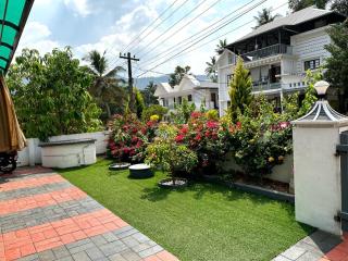 4 BHK Homestay - Anaviratty - 3