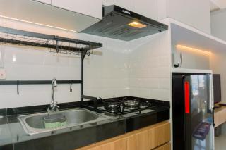 Good Deal and Simply Look Studio Room at Transpark Bintaro Apartment By Travelio - 2