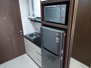 Fancy and Nice Studio at Transpark Bintaro Apartment By Travelio - Tangerang - 1