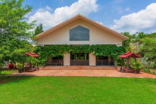 Nivaant Farms & Cottages - Nestled in lush greenery, offering a Swimming pool, Orchard, Jacuzzi & A spacious lawn with gazebo - Karjat - 9