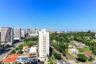 Prédio no Cabral - 2