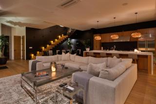 The Bella Villa Venice Beach - luxury interior design - spa and terrace - Los Angeles - 5