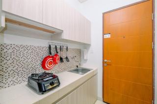 Comfortable and Cozy Living Studio Room at Dave Apartment By Travelio - Depok - 4