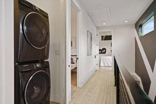 Stylish Designer Retreat - Austin - 4