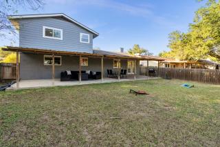 Texas Retreat Music Vibes & Game Room! - Austin - 6