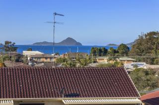 Oasis at Salamander Bay, 10 Raymond Ave - Boat Parking, WiFi, Air Con, Water Views - Salamander Bay - 5