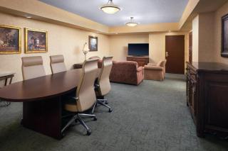 Renaissance Tulsa Hotel & Convention Center - 3