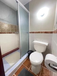 habitaciones full equipadas a solo 10 minutos del aeropuerto Panamá pasifico a 20 minutos de ciudad centros comerciales y lugares turísticos playa a 5 minutos - 3