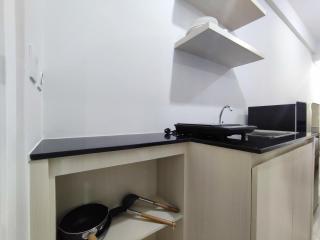 Elegant and Comfy Studio Barsa City Apartment By Travelio - Seturan - 2