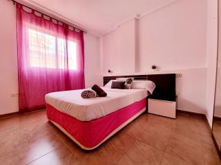 Apt near center port - 6