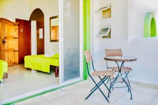 Deluxe Budget Balcony Room With Swimming Pool Air Conditioning and Parking - Playa del Carmen - 7