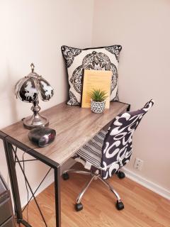 Room in Guest room - Black-white Rm By Yale U - New Haven - 7