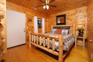 Beary Cozy - Pigeon Forge - 6