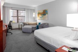 Courtyard Memphis Downtown - 4