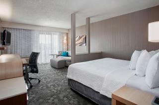 Courtyard by Marriott Detroit Pontiac/Auburn Hills - 1