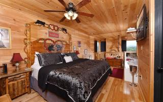 Mountain Romance - Sevierville - 8