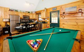 Cozy Corner - Sevierville - 1