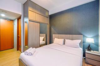 Cozy Living and Homey Studio Apartment at Margonda Residence 5 By Travelio - Depok - 7