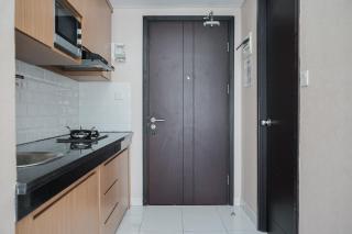 Comfort and Cozy Studio at Casa De Parco Apartment By Travelio - Tangerang - 3