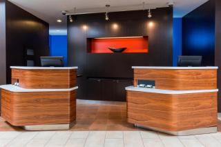 Courtyard by Marriott Bismarck North - Bismarck - 9