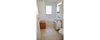 179 Comfortable sunny quiet good location and free parking included - Lausana - 3