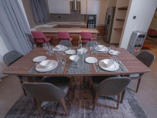 Elsie Ridge Apartments by Nest & Nomad - 2