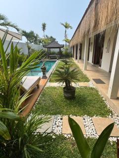 Villa 10 Rose Bali 3BR Luxury - Ungasan - 2