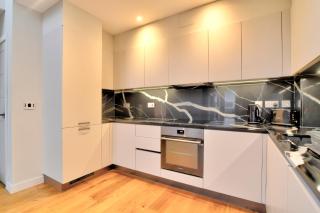 Modern 3 bedroom penthouse duplex apartment - Rayleigh - 9