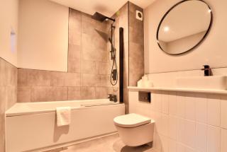 Modern 3 bedroom penthouse duplex apartment - Rayleigh - 2