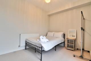 Modern 3 bedroom penthouse duplex apartment - Rayleigh - 1