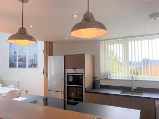 The Old Coach House: Luxury Harbourside Apartment - Bristol - 5