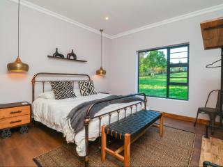 Serpentine Views - 8