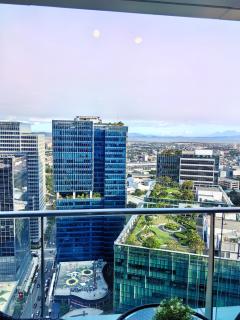 One Uptown Premium 2BR Suite - Manila - 2