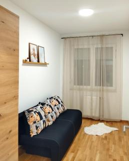 Square In - FREE GARAGE- - 2