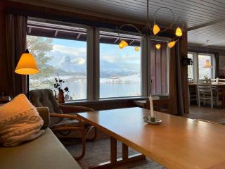 Charming Cabin With Direct Access To The Water - Eidsbygda - 1