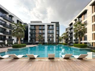 Super Spacious 2BR with Designer Touch - 7