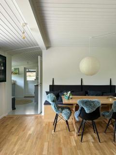 Ceramics And Natural Colours In Peaceful Home - Vejby - 1