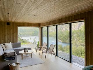 Cozy Cabin With View Over Åvedalsvannet - Moi - 0