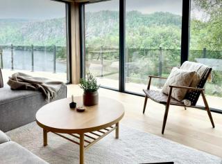 Cozy Cabin With View Over Åvedalsvannet - Moi - 1