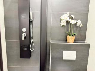 N33 Spacious Luxury 3BR - Budapest - 1