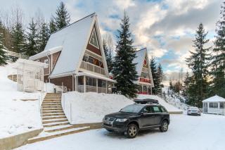 Цілий триповерховий будинок Freeman-3 над річкою з альтанкою та грилем - СВІТЛО Є ЗАВЖДИ - 8