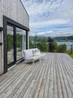 Cabin By The Fjord With Rooftop Terrace On Randøy - Hjelmeland - 9