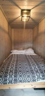 Cozy Family Cabin In Uniquely Situated Hiking Area - - 5
